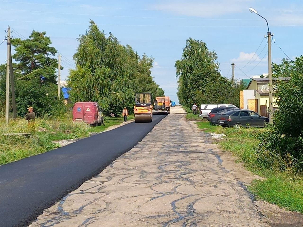 На улице Калинкина ведется ремонт дороги