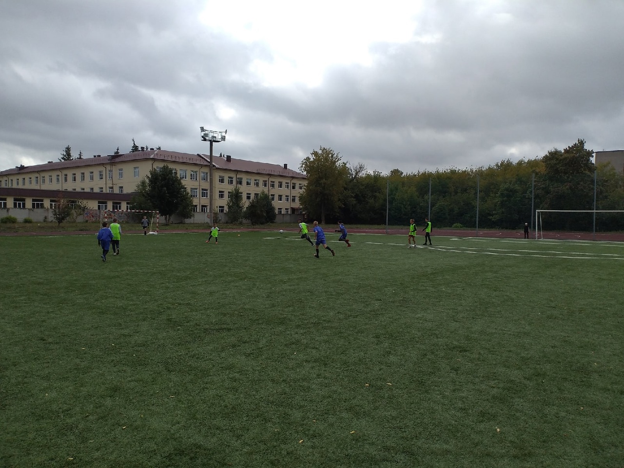 В Ртищеве проходит первенство города по футболу среди школьных команд